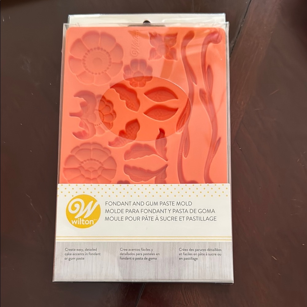 Wilton Bright Orange Fondant Mold